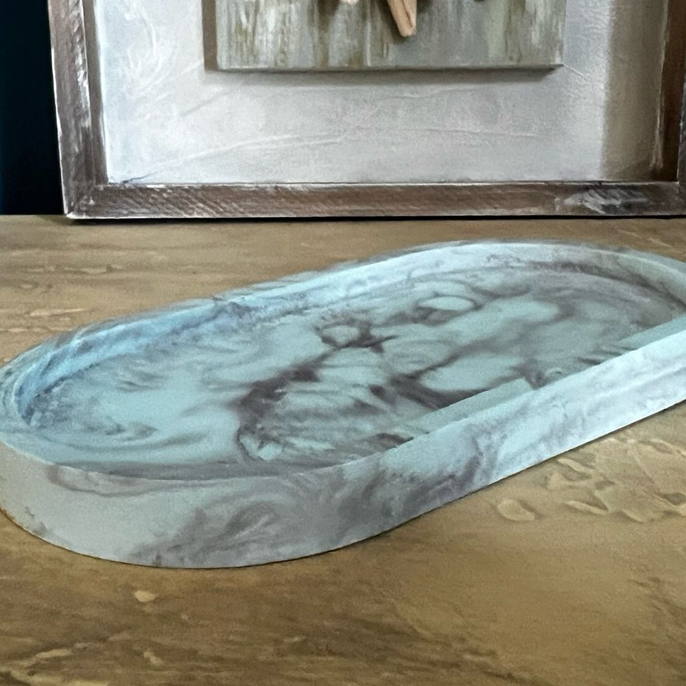Handcrafted Resin Oval Tray - Picture 3 of 9